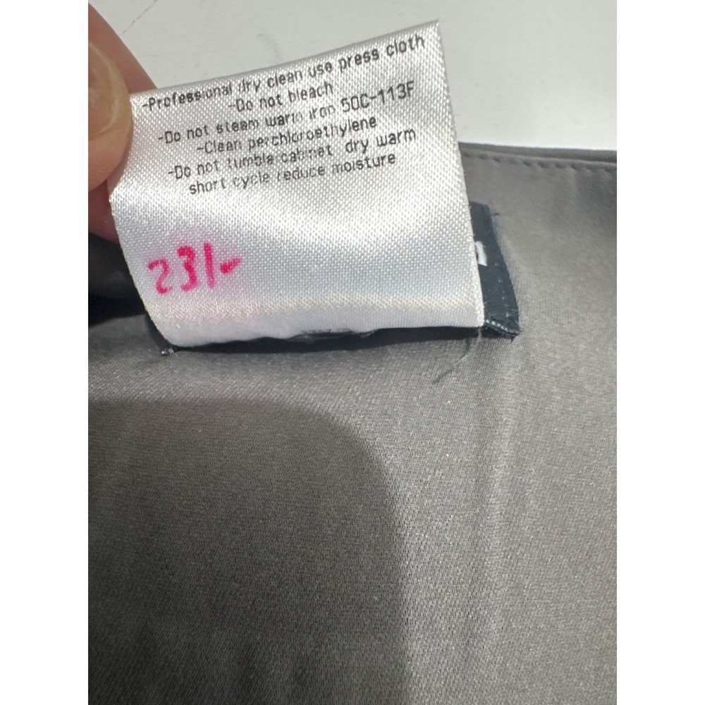 Georgio Armani 100%Silk Gray Lined Skirt Made‎ in Italy XL 44. EUC - Picture 9 of 9